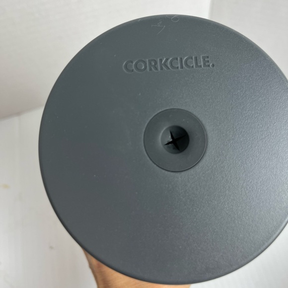 Corkcicle 24 oz tumbler hot/cold Luau pattern EUC - Picture 2 of 7